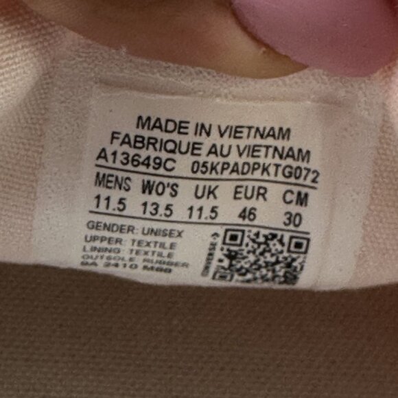 Converse Chuck 70 Men's size 11.5 Valentines Day Roses A13639C - Picture 8 of 8